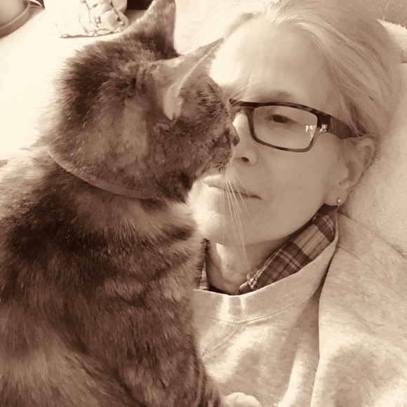 Meet your Posher, April - Picture 6 of 8